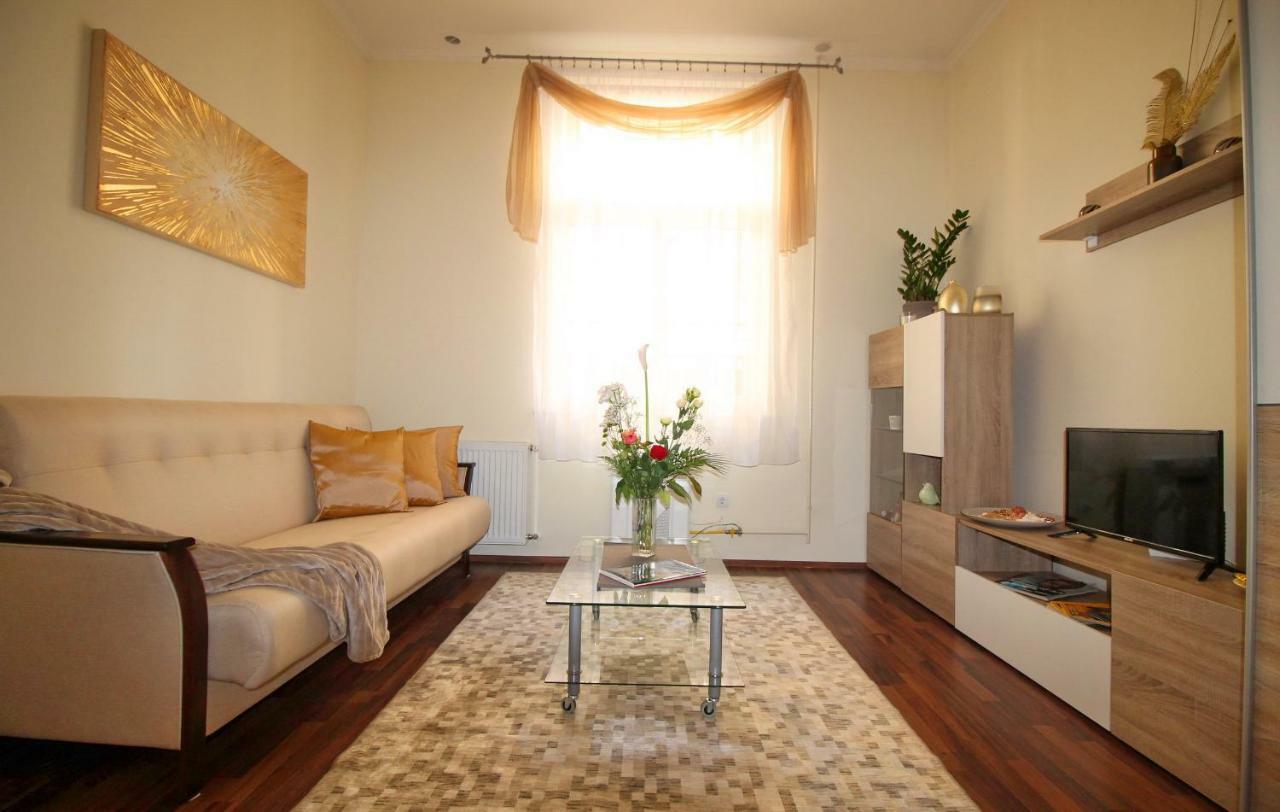 Castle Court Apartment Budapest Exterior photo